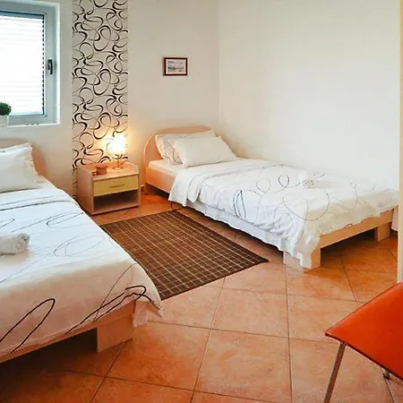 Vaal In With Balcony Apartment