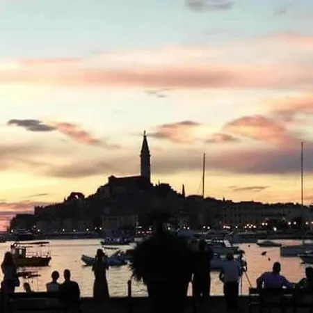 Vaal In With Balcony Apartment Rovinj
